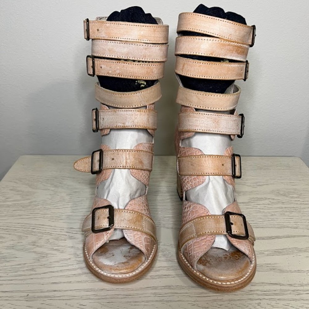 BNIB Freebird Bond Blush Croco Size 9